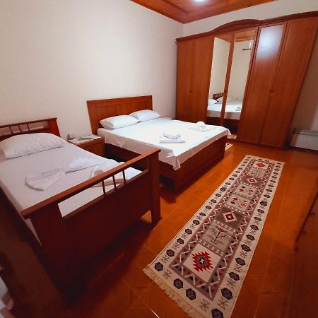 Sokolli Guest House จีโรคาสเตอร์ ภายนอก รูปภาพ