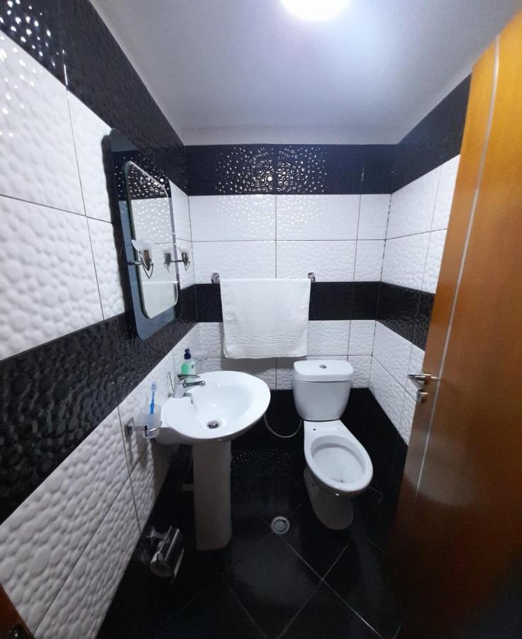 Sokolli Guest House จีโรคาสเตอร์ ภายนอก รูปภาพ