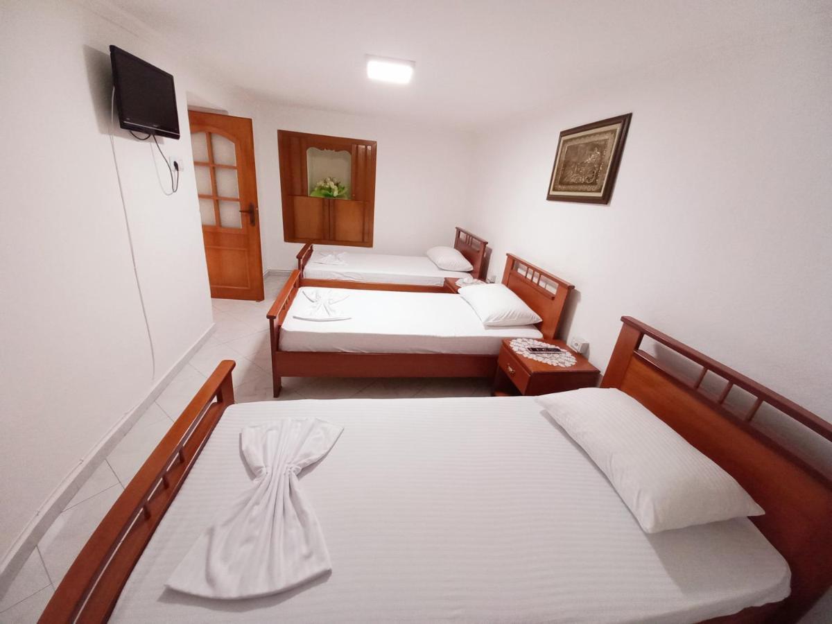 Sokolli Guest House จีโรคาสเตอร์ ภายนอก รูปภาพ