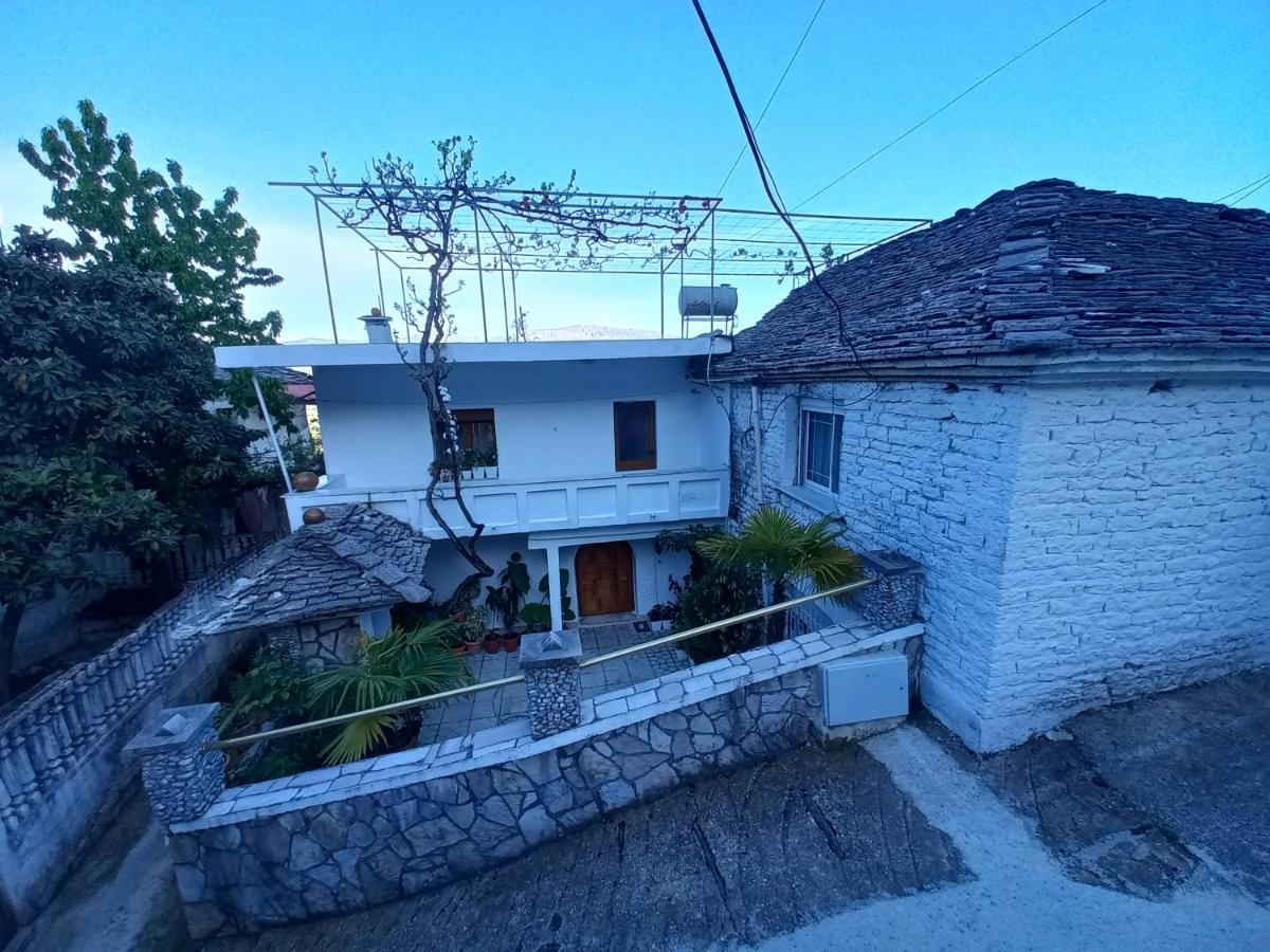 Sokolli Guest House จีโรคาสเตอร์ ภายนอก รูปภาพ