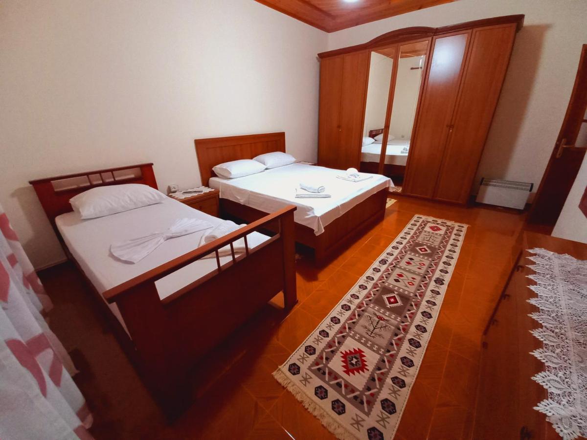 Sokolli Guest House จีโรคาสเตอร์ ภายนอก รูปภาพ