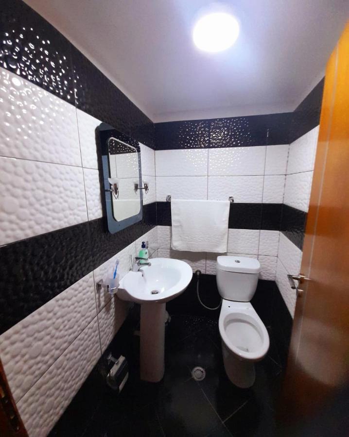 Sokolli Guest House จีโรคาสเตอร์ ภายนอก รูปภาพ