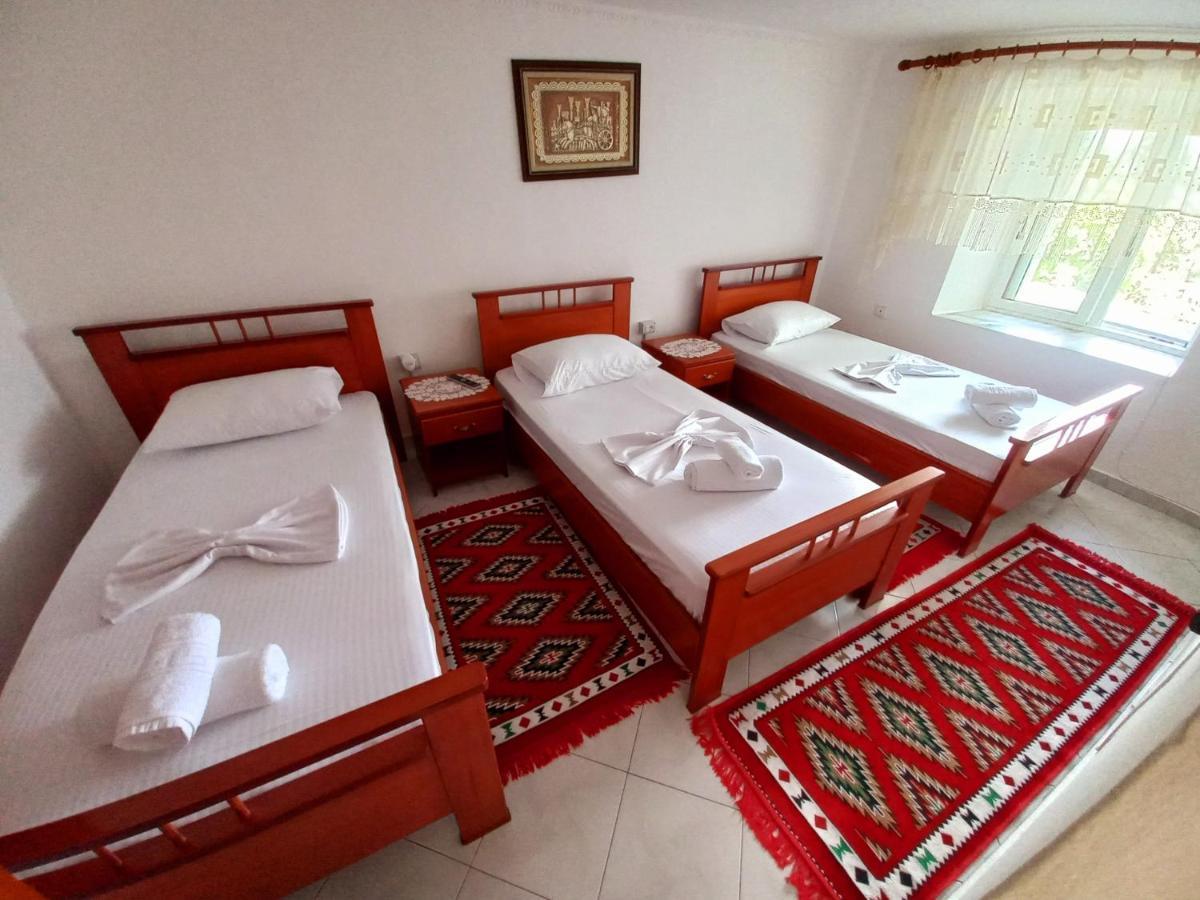 Sokolli Guest House จีโรคาสเตอร์ ภายนอก รูปภาพ