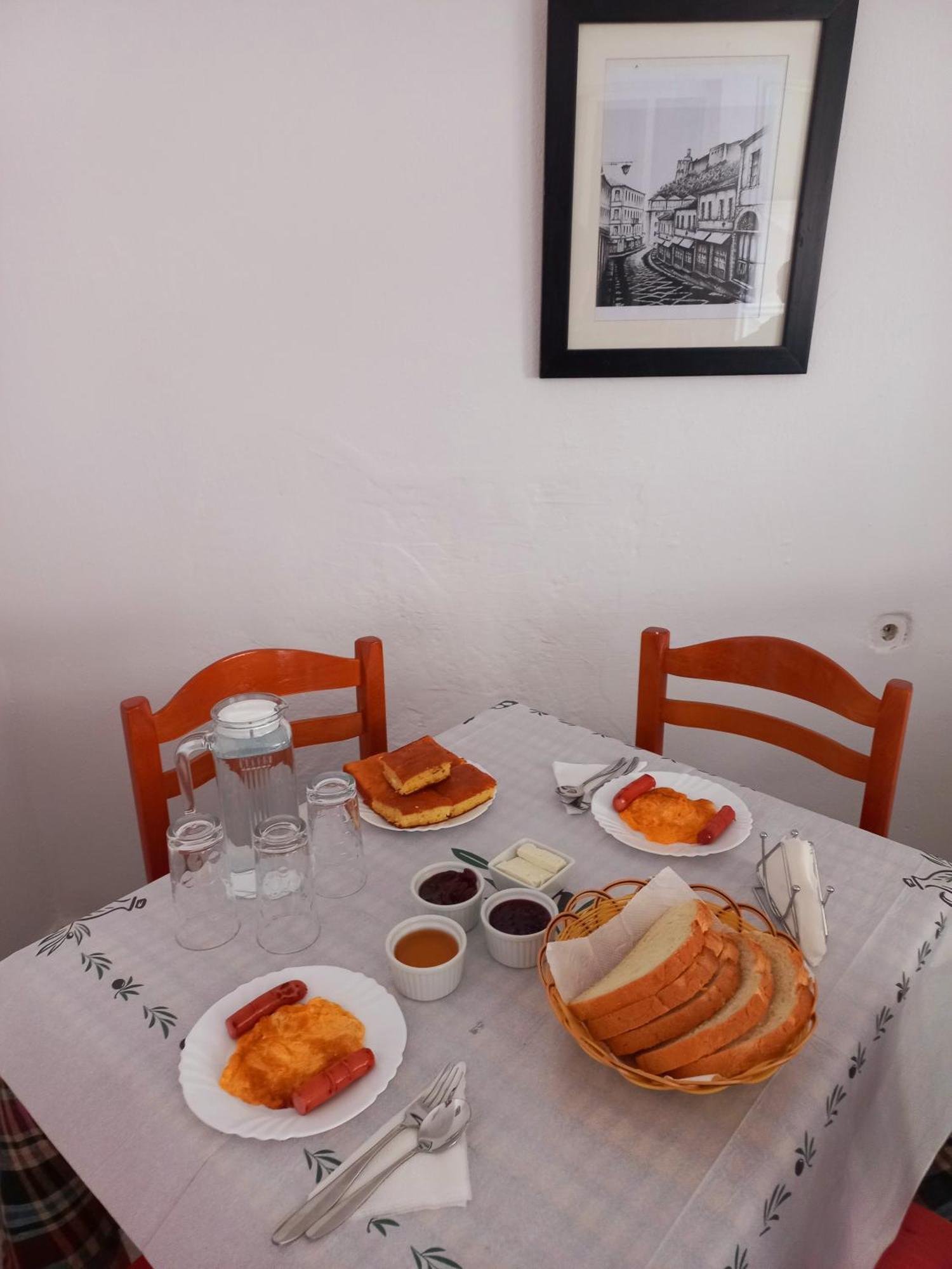 Sokolli Guest House จีโรคาสเตอร์ ภายนอก รูปภาพ